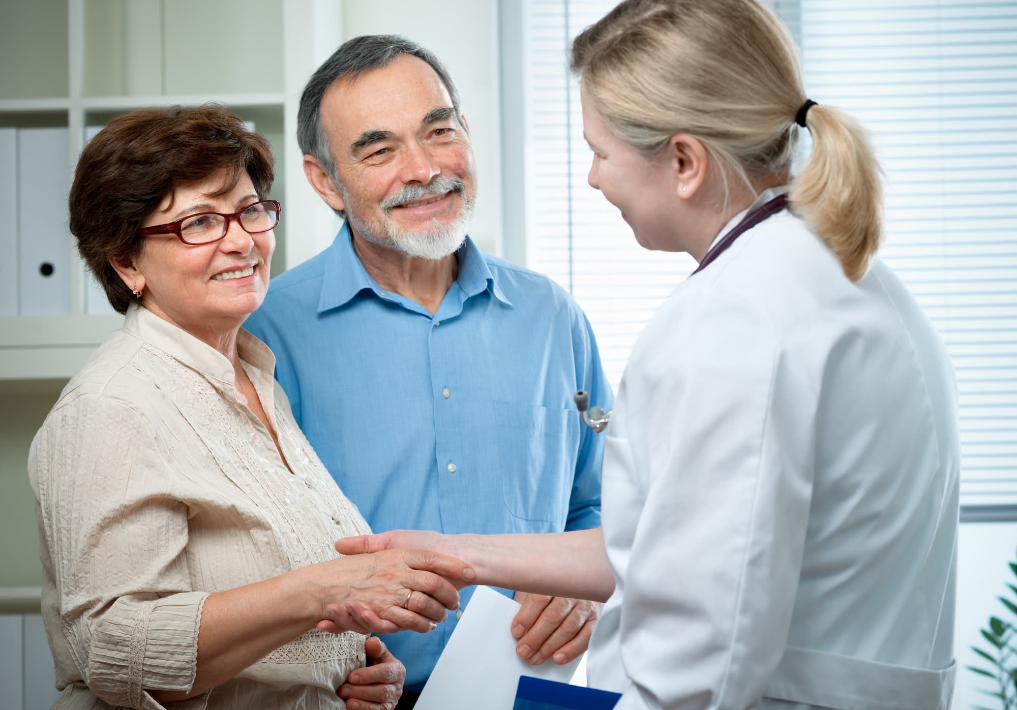 Bunch of patients with a doctor for understanding Fee-for-service.